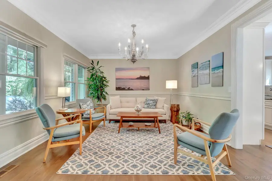 53 Bell Circle, Port Jefferson, NY 11777 - #3
