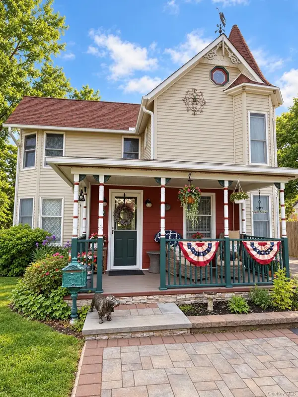 92 Jennings Avenue, Patchogue, NY 11772