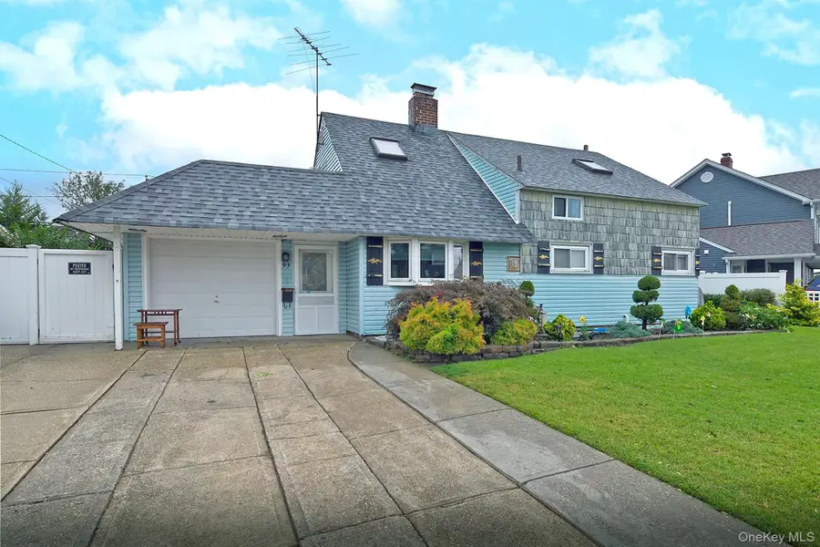 93 Abbey Lane, Levittown, NY 11756 - #2