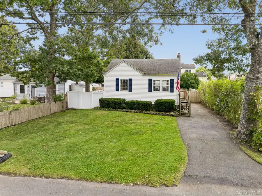 82 Rugby Drive, Shirley, NY 11967 - #2