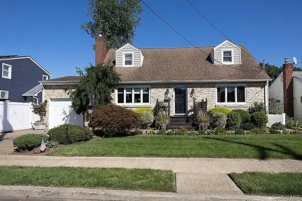 169 Doris Avenue, Franklin Square, NY 11010