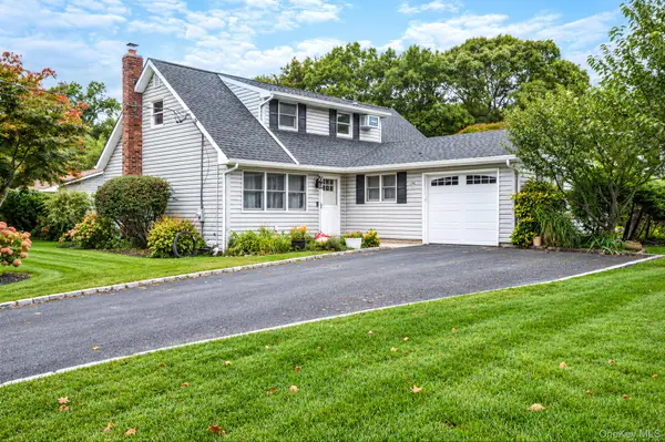 1 Allegheny Drive S, Farmingville, NY 11738