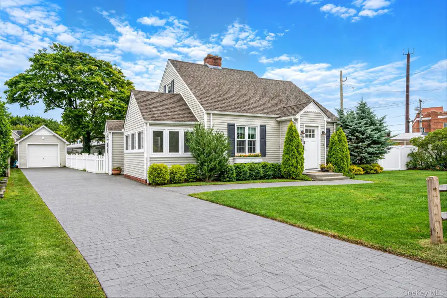 19 Cherry Avenue, West Sayville, NY 11796 - #2