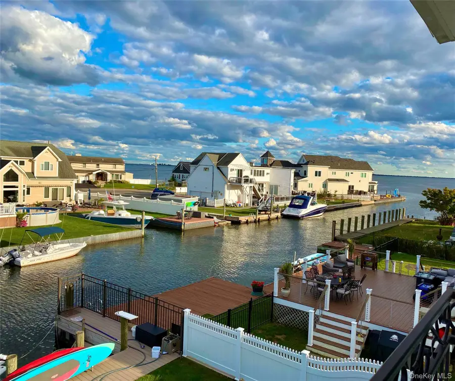141 Sequams Lane W, West Islip, NY 11795 - #3