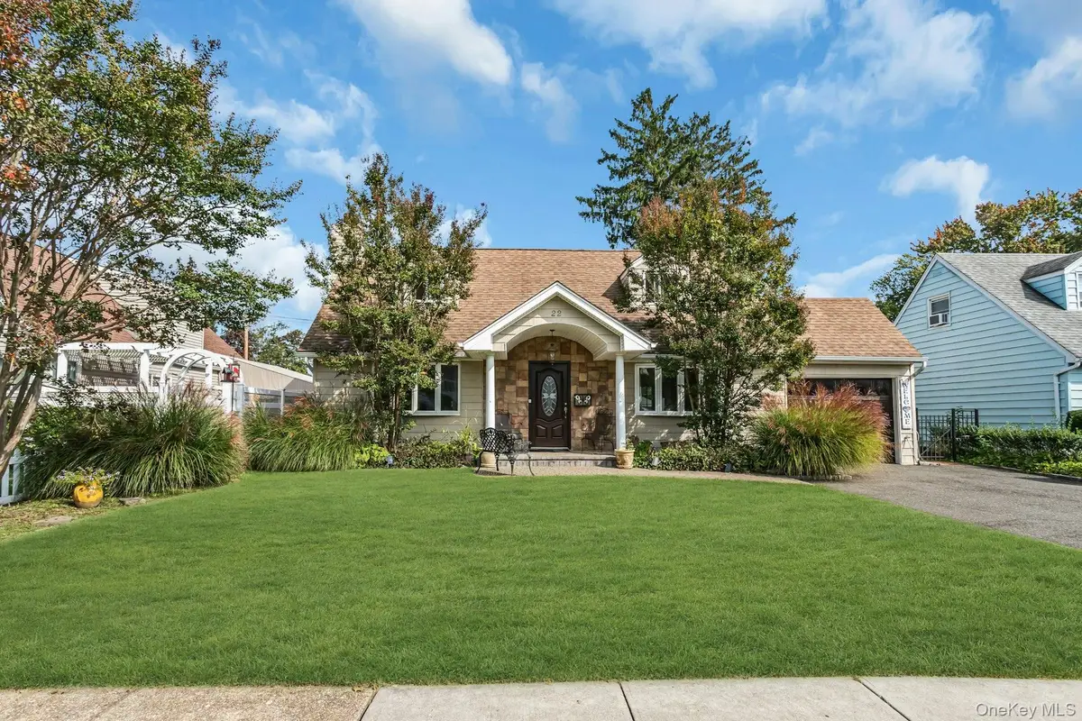 22 Bryce Avenue, Glen Cove, NY 11542 - #1