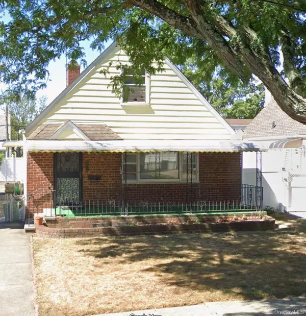 79-38 268th Street, Glen Oaks, NY 11004