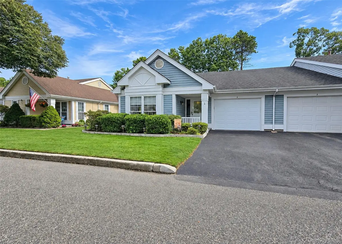 4 Orient Court, Ridge, NY 11961 - #1