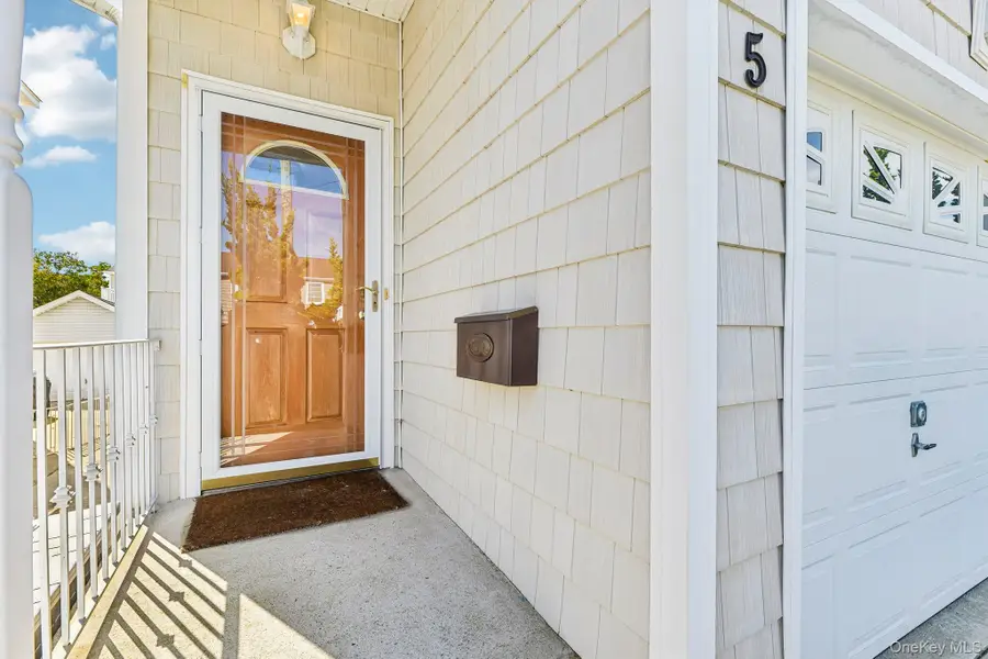 5 Martin Street W, East Rockaway, NY 11518 - #3