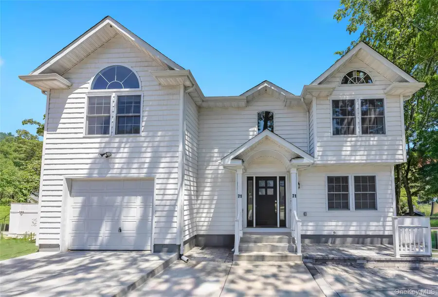 71 Penn Street, Lake Grove, NY 11755 - #2