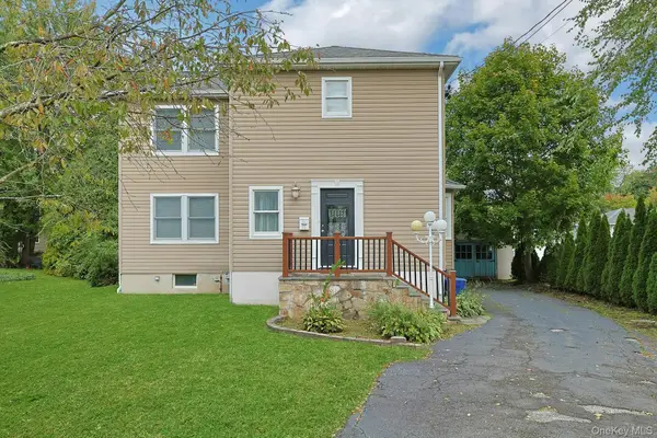 19 Cambridge Street E, Valhalla, NY 10595