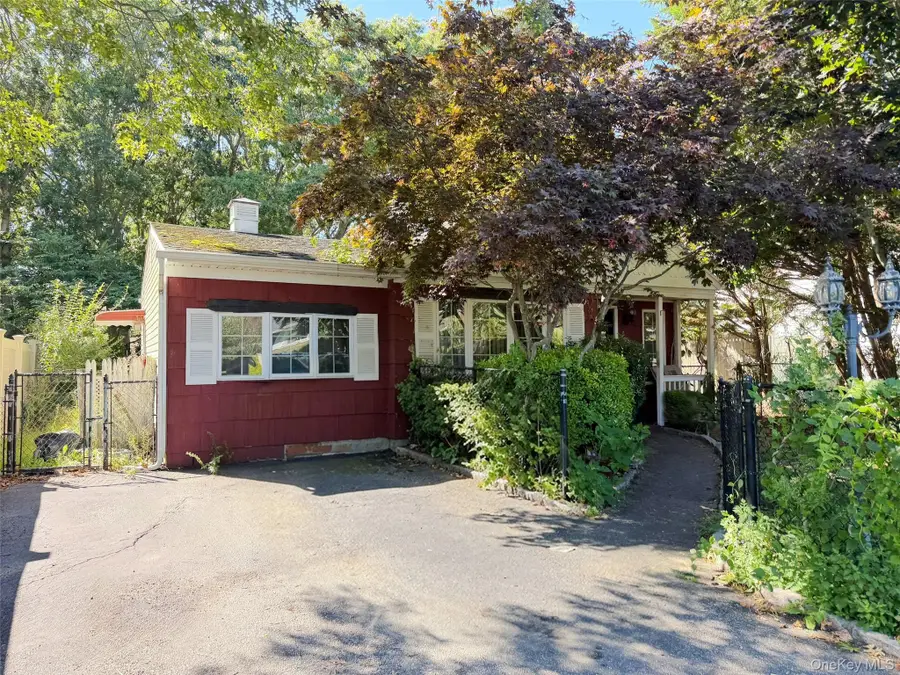 30 Oakwood Drive, Shirley, NY 11967 - #3