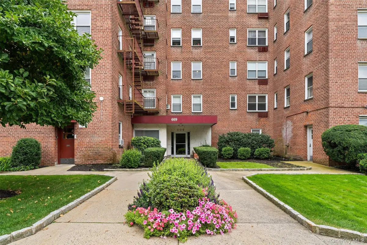 609 Palmer #7D, Yonkers, NY 10701 - #1