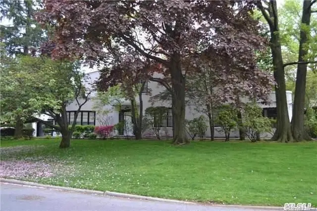 20050 Grand Central Parkway, Queens Village, NY 11427 - #2