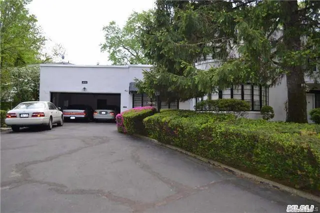 20050 Grand Central Parkway, Queens Village, NY 11427 - #3