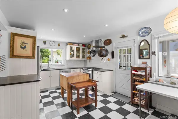 15 Walton Street, Call Listing Agent, CT 06039