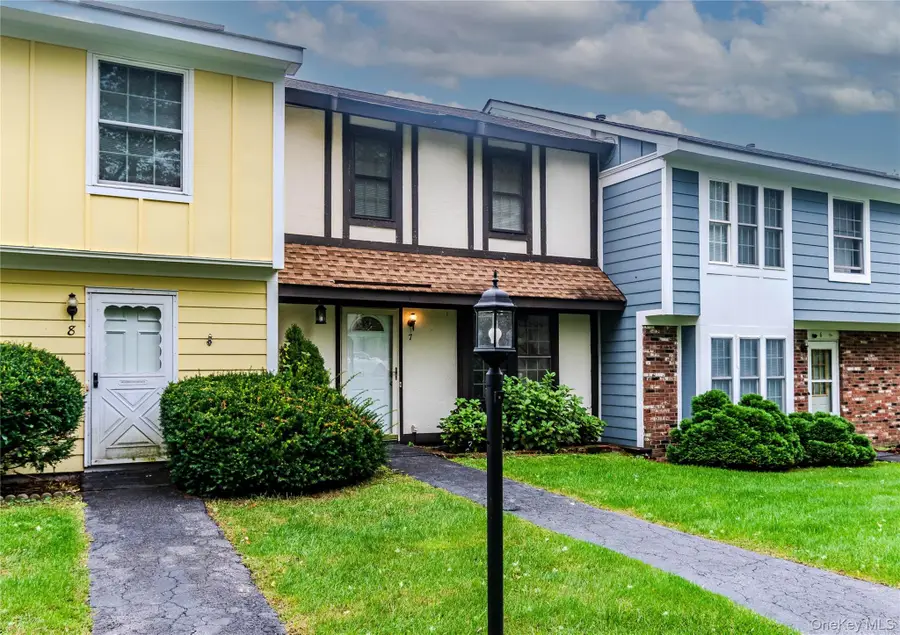 7 Sunny Brook Circle, Highland, NY 12528 - #3