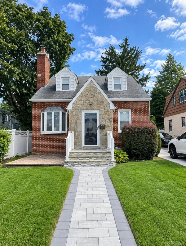 800 Wesley Street, North Baldwin, NY 11510