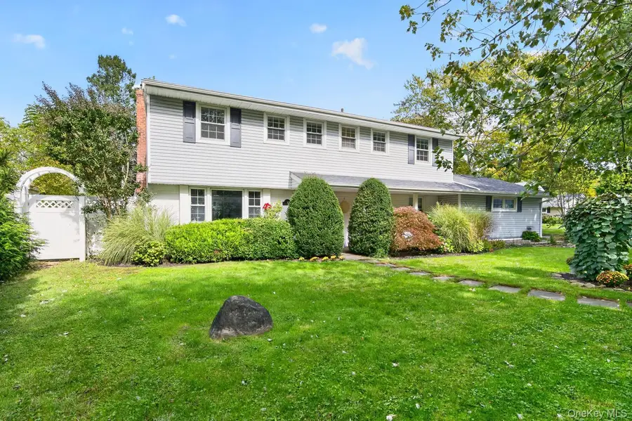 39 Drohan Street, Huntington, NY 11743 - #3