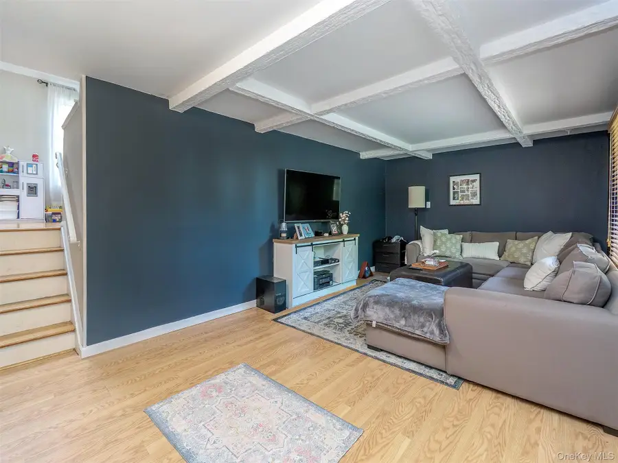 531 5th Street, East Northport, NY 11731 - #3