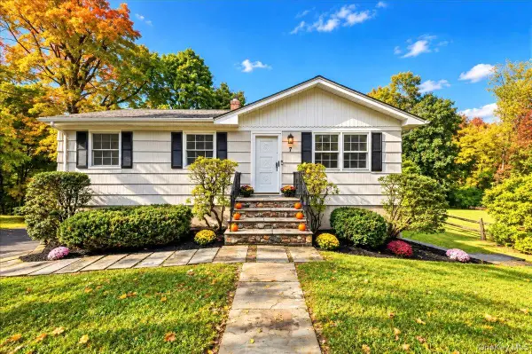 7 Meadowbrook Drive, Ossining, NY 10562