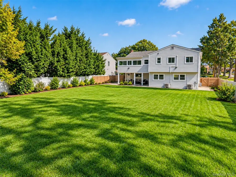 1059 Denton Avenue, Manhasset Hills, NY 11040 - #3