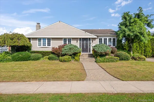 3963 Sandra Lane, Seaford, NY 11783