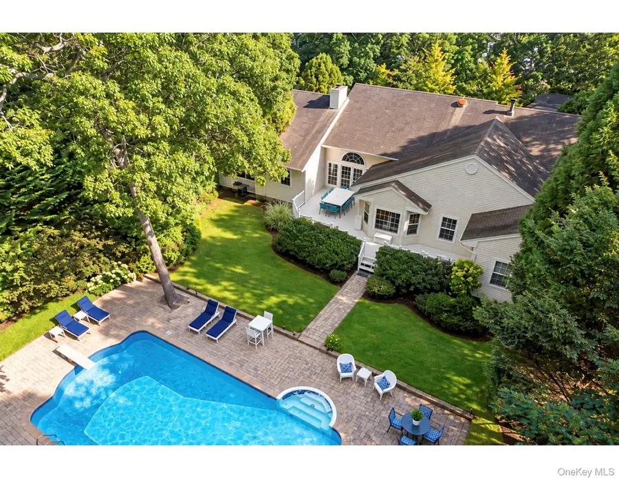 16 Willowood Court, Westhampton, NY 11977 - #3