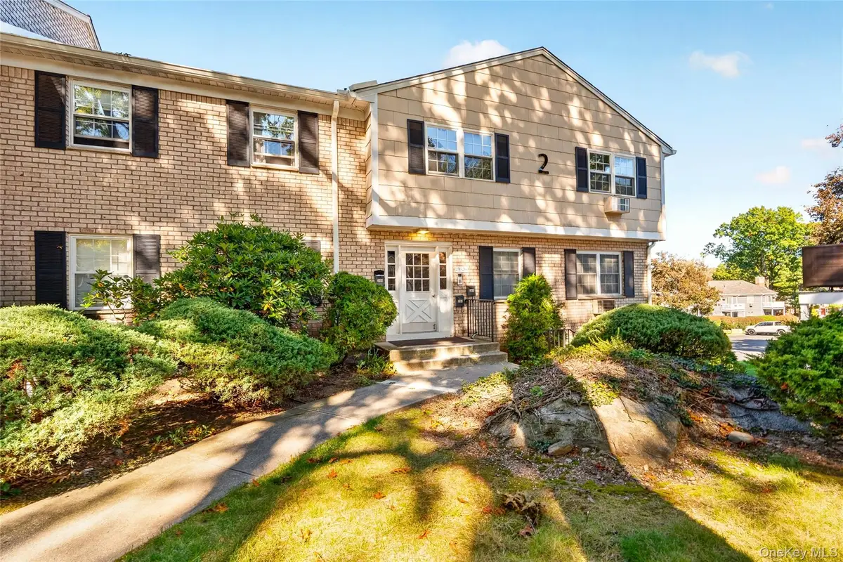 284 Parkside Drive, Suffern, NY 10901 - #1