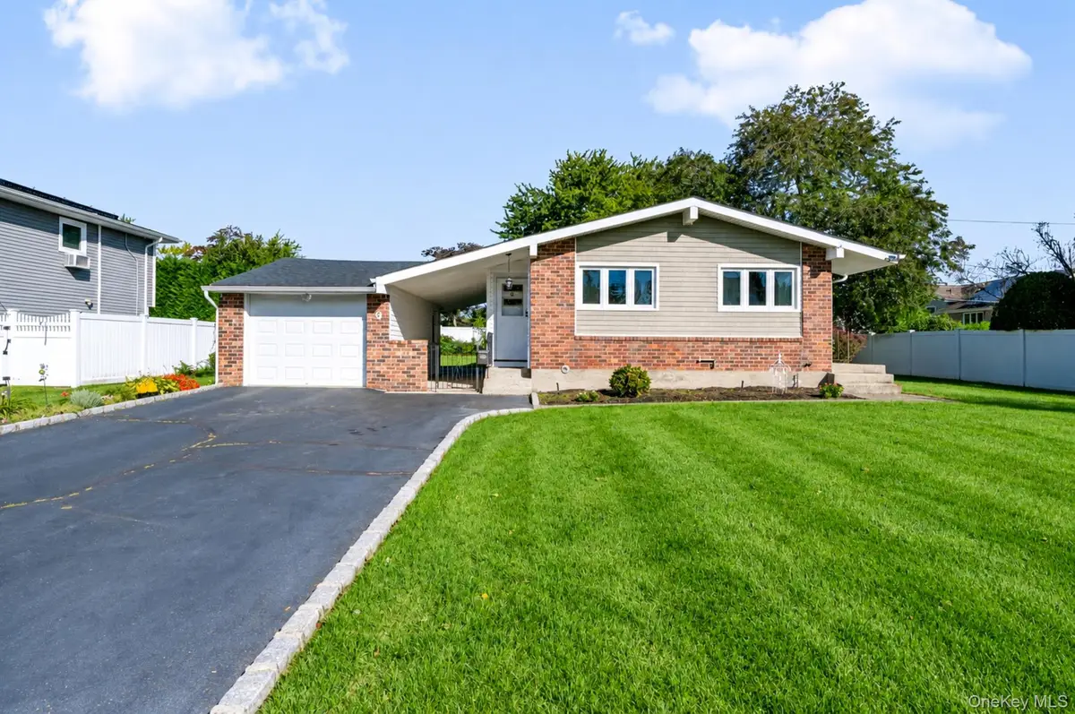 9 Plowboy Path, Commack, NY 11725 - #1