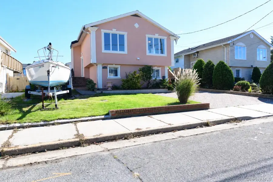 925 S Long Beach Avenue, Freeport, NY 11520 - #2