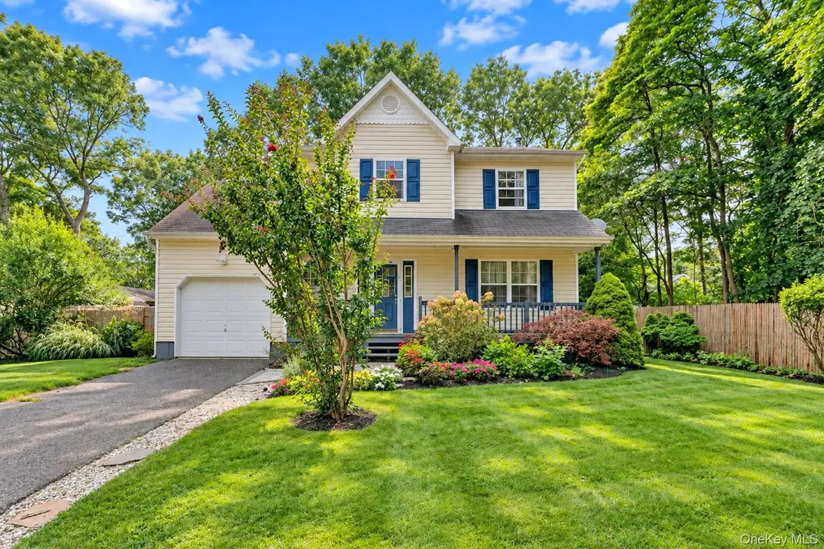 22 Logan Place, Mastic, NY 11950 - #1