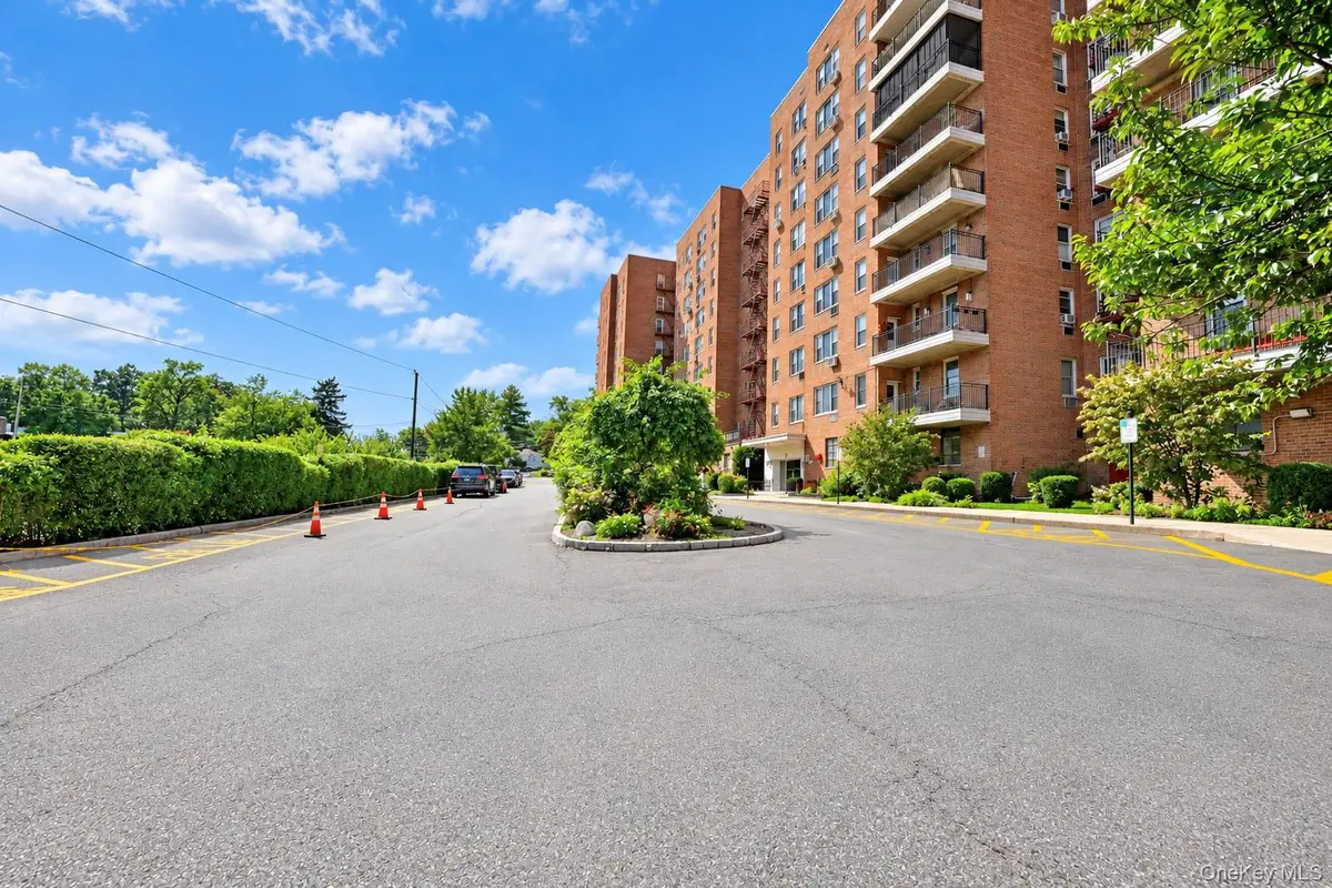 245 Rumsey Road #8R, Yonkers, NY 10701 - #1