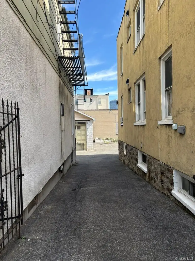17 3rd Street, New Rochelle, NY 10801 - #2