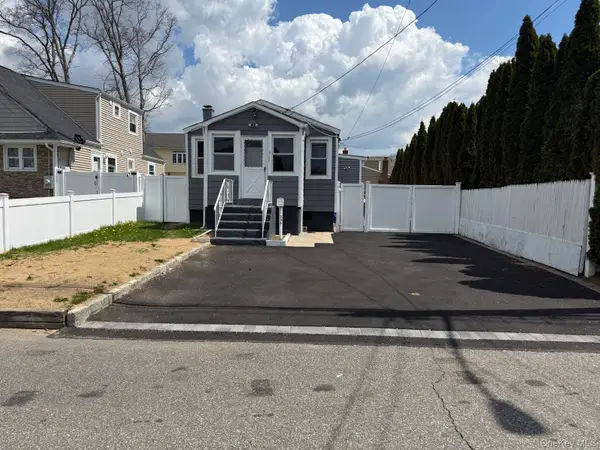 354 Beachview Street, Copiague, NY 11726