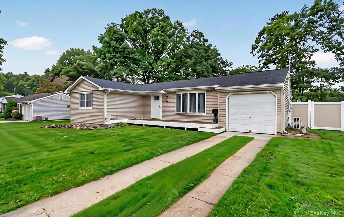 368 Randall Road, Ridge, NY 11961 - #1