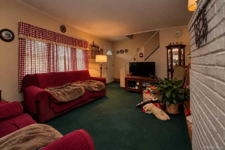 158 Bloomingdale Road, Levittown, NY 11756 - #3