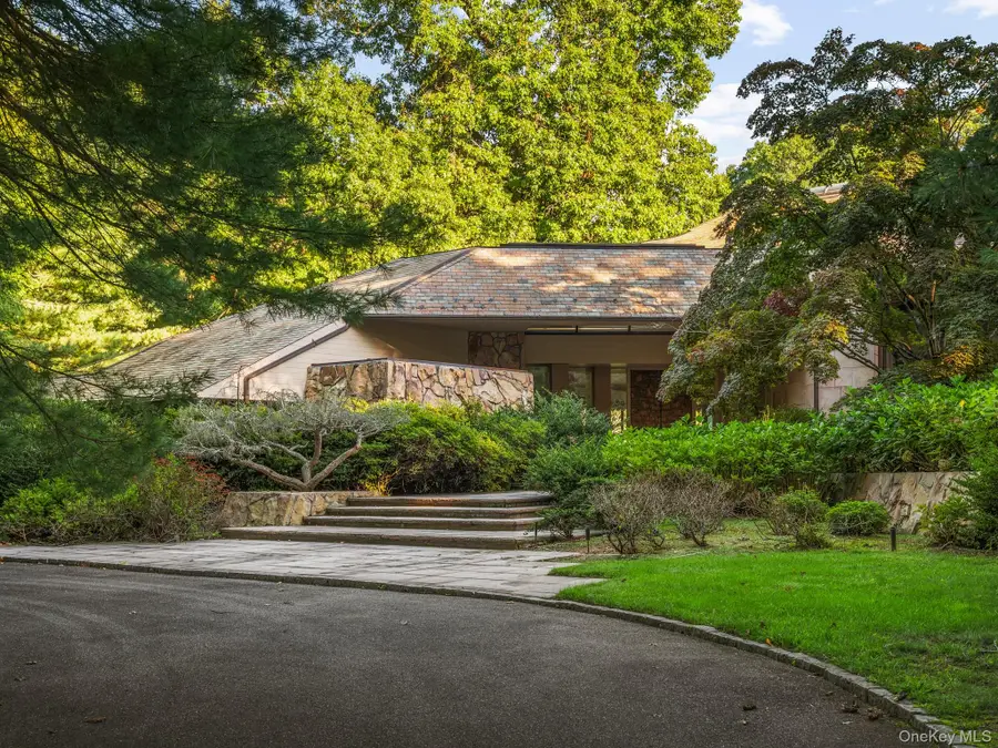 101 Wheatley Road, Old Westbury, NY 11568 - #2