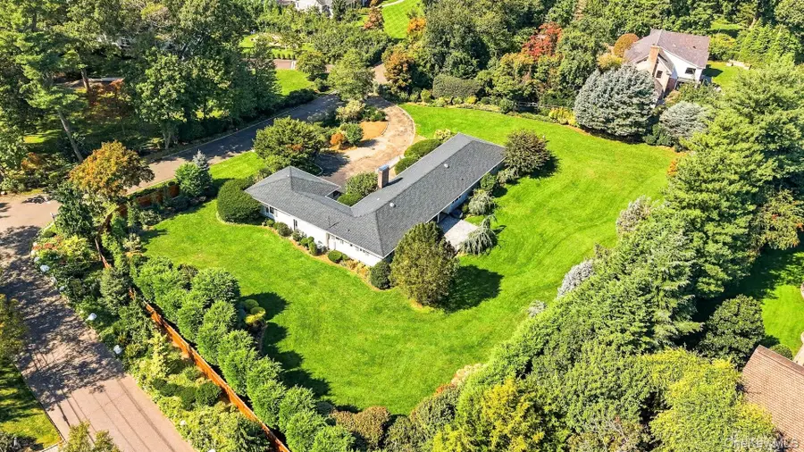 1 Cornwells Beach Road, Port Washington, NY 11050 - #2