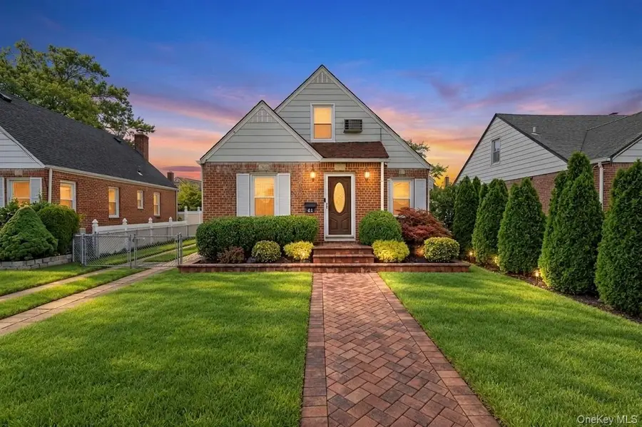 61 Stephen Place, Valley Stream, NY 11580 - #2