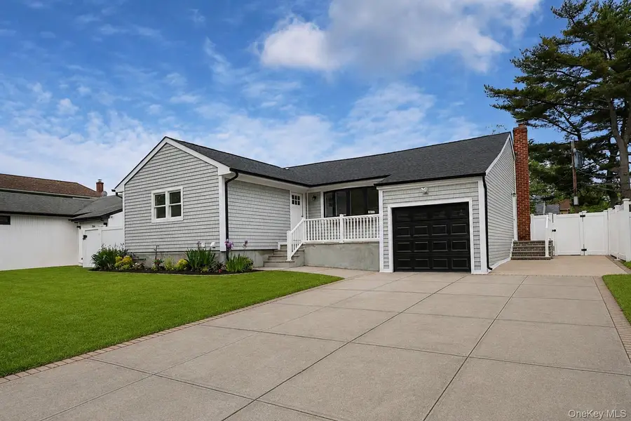 224 Hungry Harbor Road, Valley Stream, NY 11581 - #2
