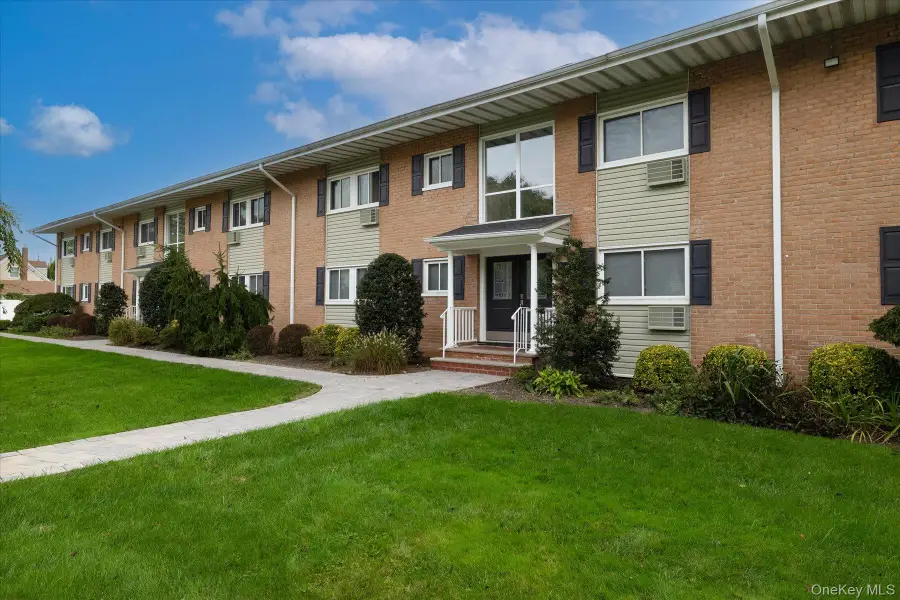 41 Mildred Place #3B, North Babylon, NY 11703 - #2