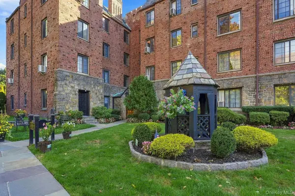 914 Wynnewood Road #3C, Pelham, NY 10803