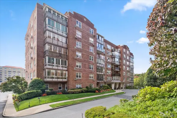 3 Washington Square #6B, Larchmont, NY 10538