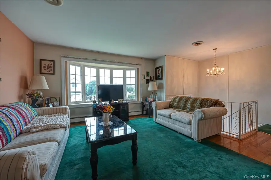 15 Earl Place, Amityville, NY 11701 - #2