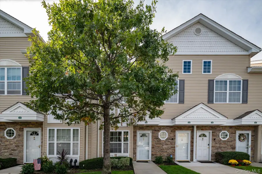 180 Spring Drive, East Meadow, NY 11554 - #3