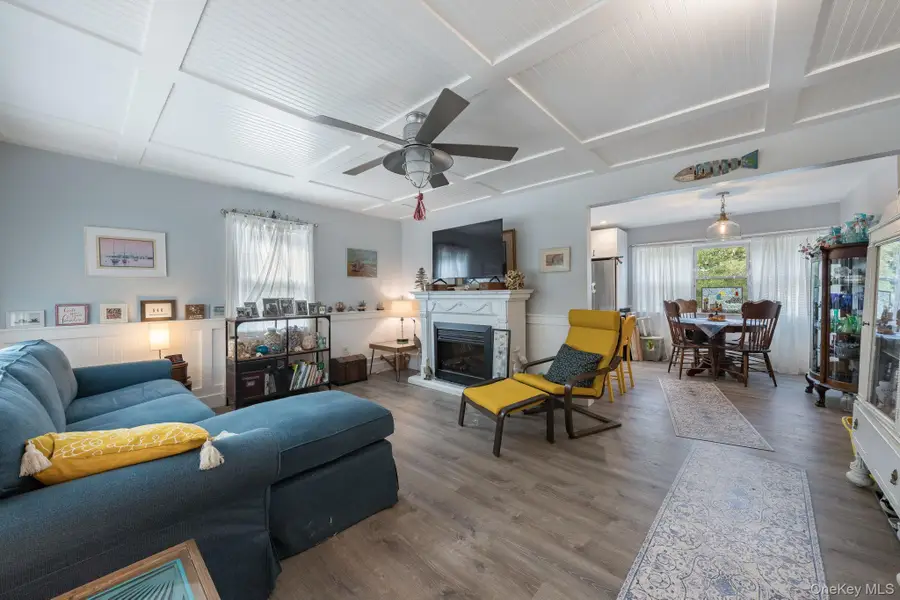 38 Middle Neck Road, Port Washington, NY 11050 - #2