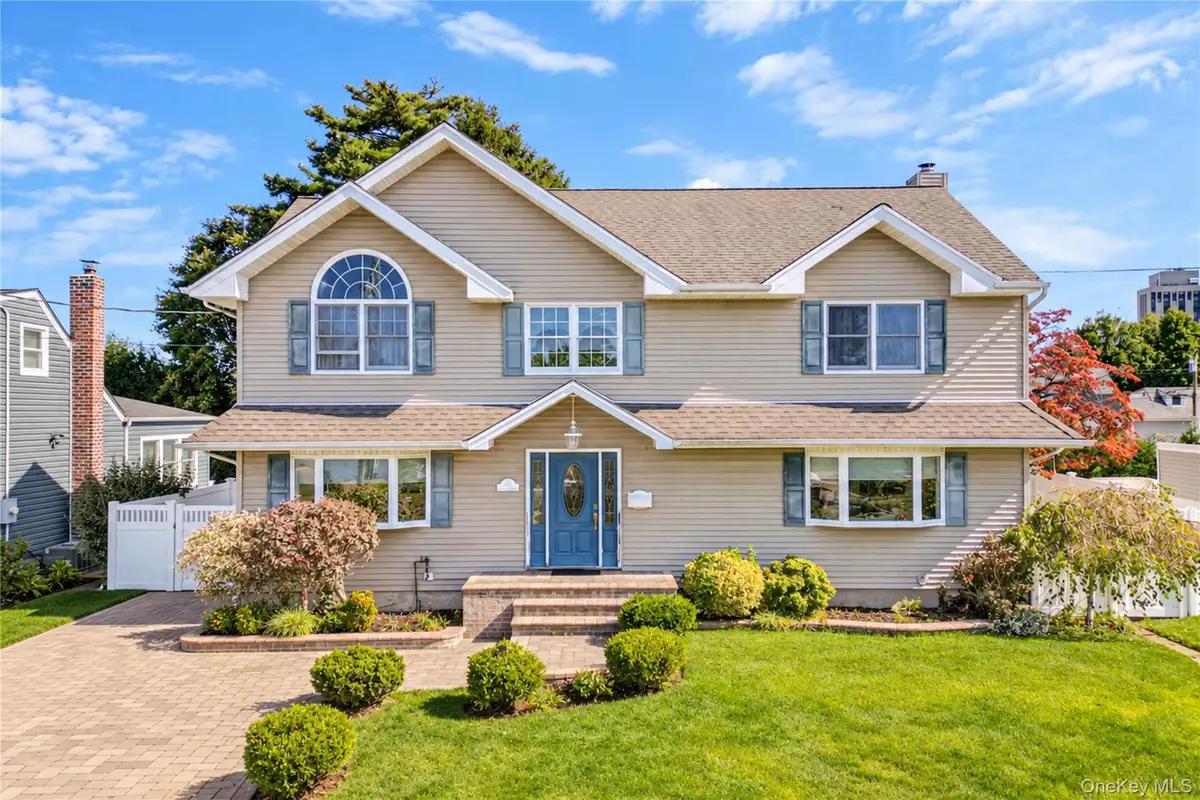 122 Dorothy Drive, East Meadow, NY 11554 - #1