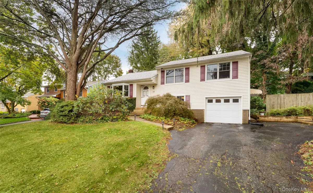 11 Longford Street, Huntington, NY 11743 - #1