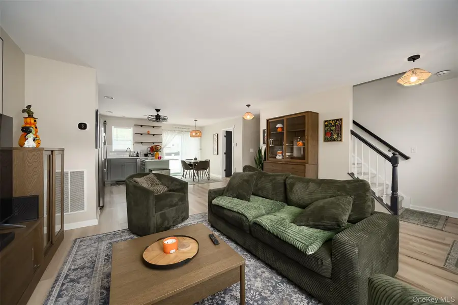 6 Stonewall Circle, Poughkeepsie, NY 12603 - #2