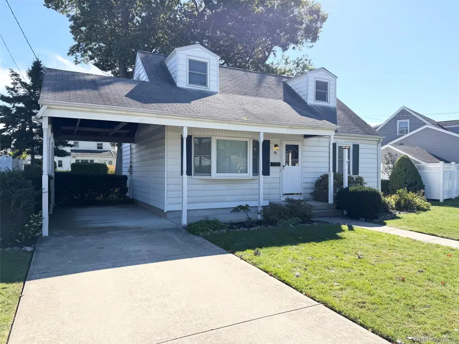 46 Midwood Avenue, Farmingdale, NY 11735 - #3